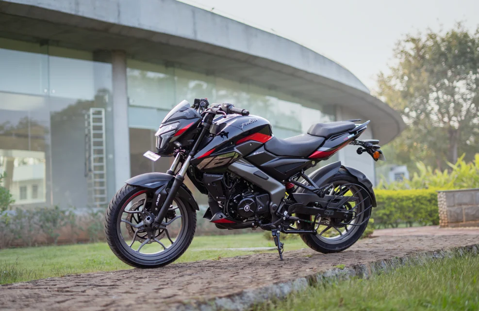 Pulsar NS160