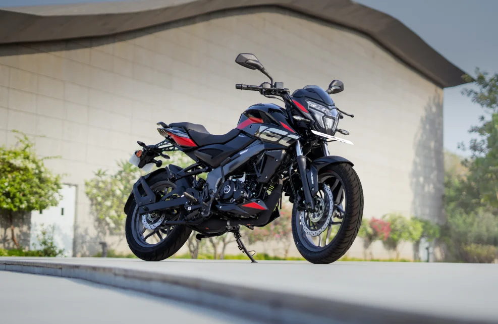 Pulsar NS160